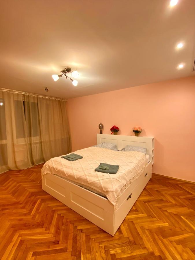 Entire Apartment In A Super Location - Cheap Monthly Rate 克拉科夫 外观 照片